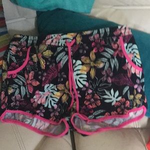 NWOT comfy draw string shorts